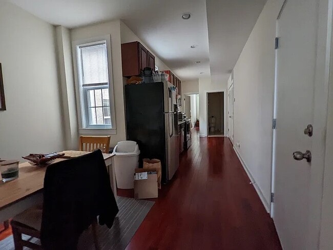 Photo - 2631 W Girard Ave Unidad 2