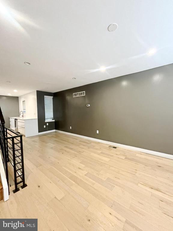 Building Photo - 2626 Gerritt St Rental