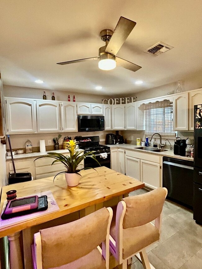 Photo - Spacious Foothills Retreat