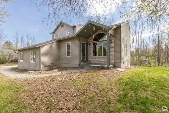 Building Photo - 3293 Greenleafe Dr Rental