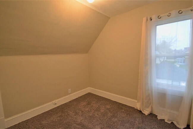 Bedroom 1 - 1315 Michigan Ave Unit Upper