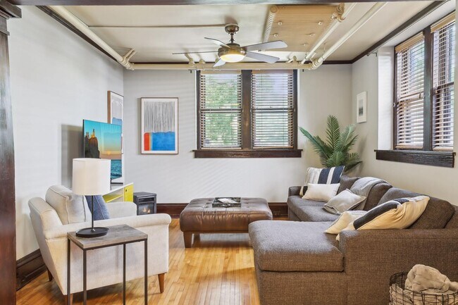 3006 W 44th St