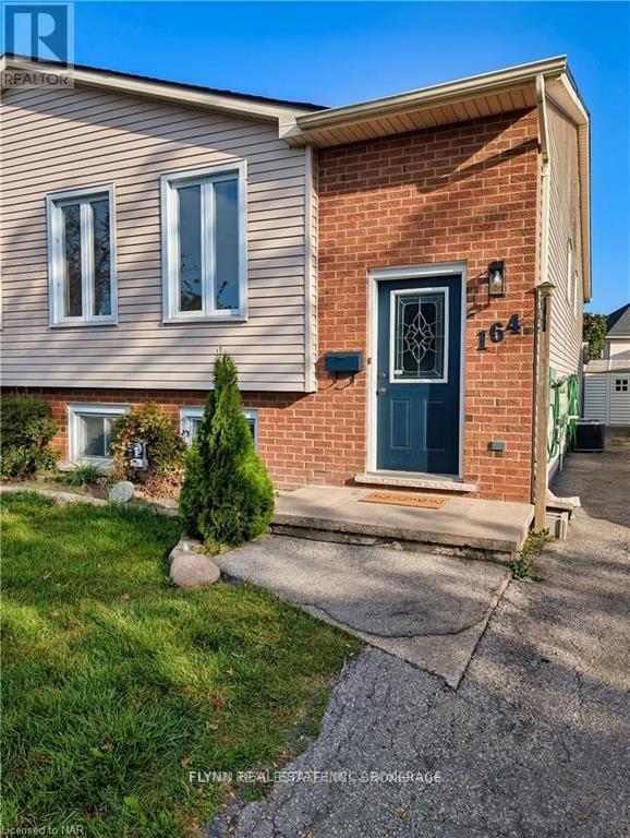 Photo - 164 Windsor St