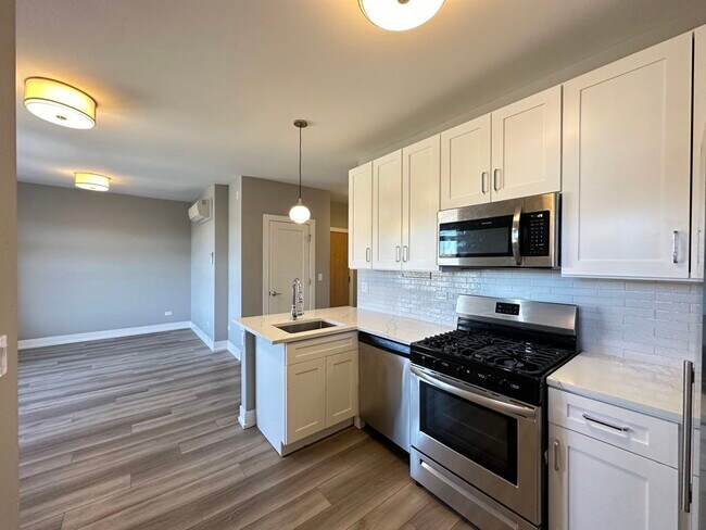 Photo - 3946.5 N Janssen Ave Unit W4