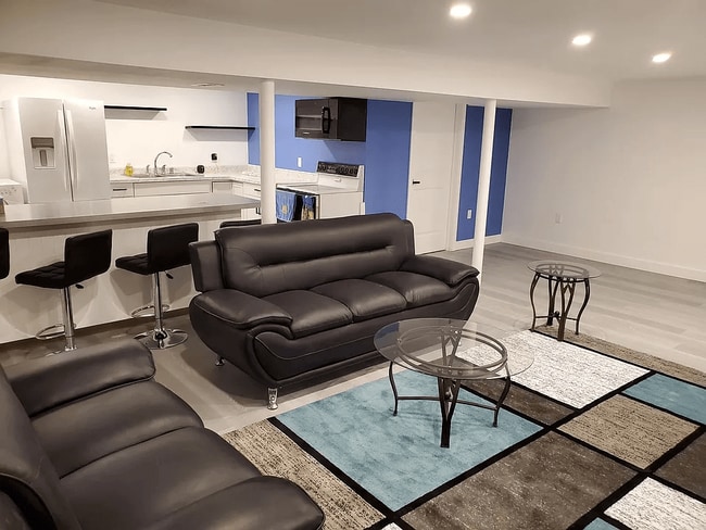 Building Photo - 1260 Dogwood Rd Unit Lower