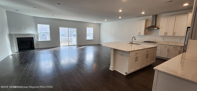 Photo - 3105 Aviator Ave