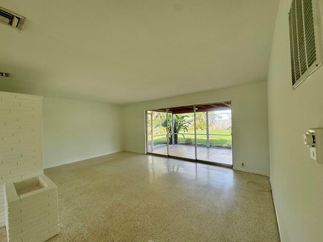 Photo - 678 NW 12th Terrace