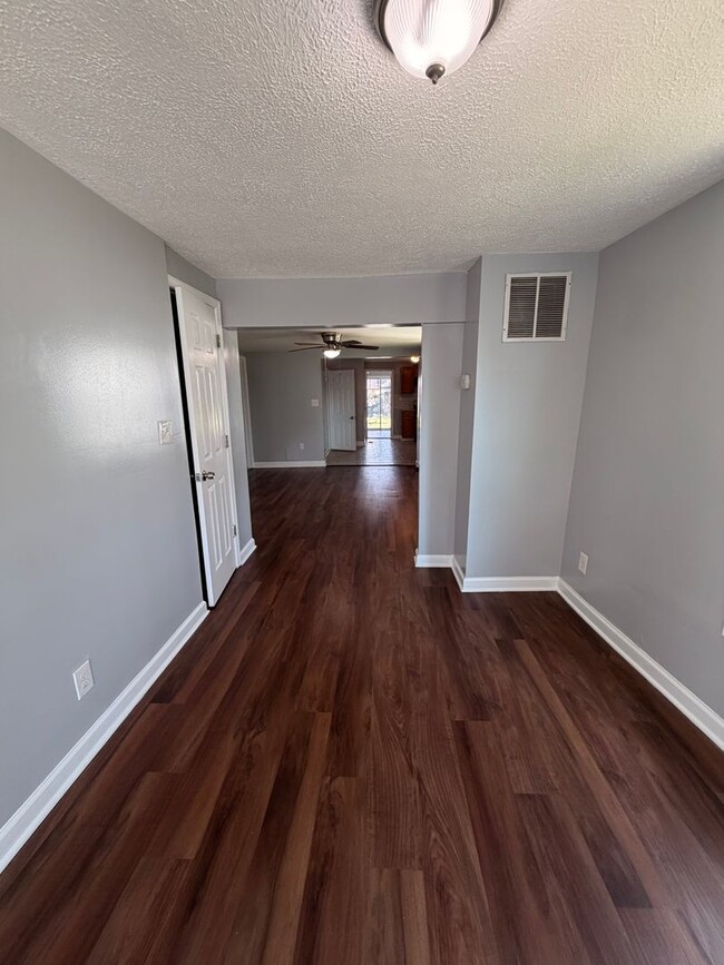 Photo - 1803 Homberg Ave