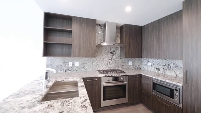 Photo - 749 N Hudson Ave