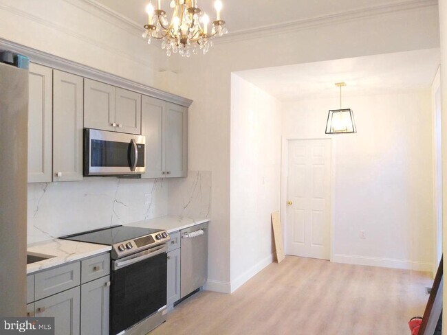 Photo - 317 N 33rd St Unit 1