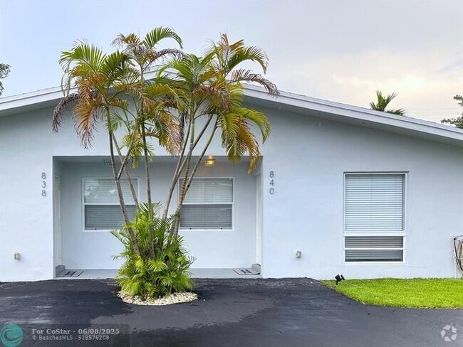 Building Photo - 838 SW 14th St Rental