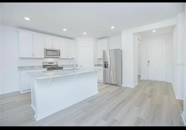 Photo - 2955 Sunstar Dr