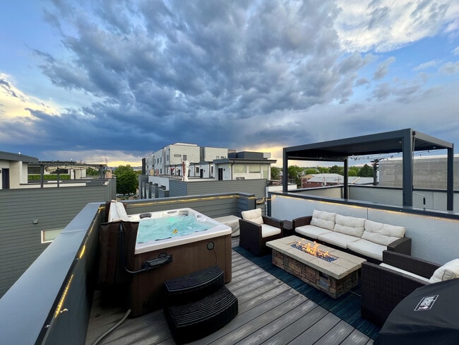 Photo - 1581 Grove St Townhome