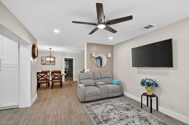 5008 Parker Ave