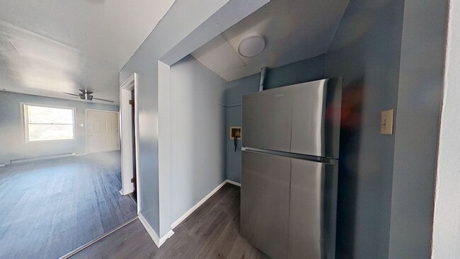 Photo - Recently Renovated 2 Bedroom Duplex
