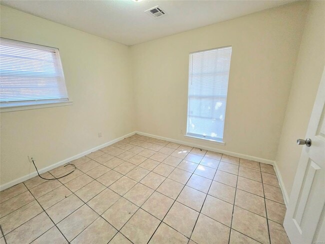 Photo - 408 Briarbrook Dr
