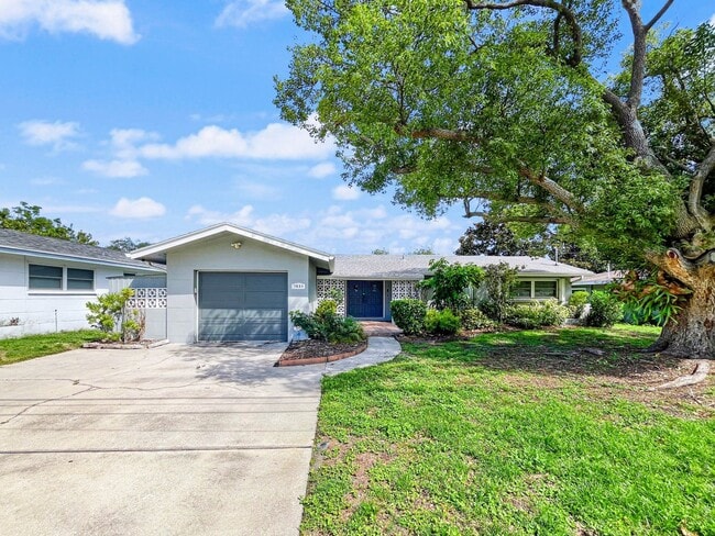 Building Photo - Unfurnished Harbor Hills Home with Creek Views – 3 Bed | 2 Bath