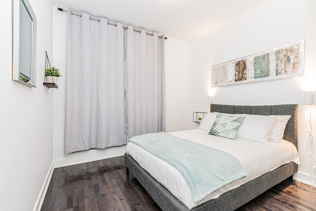 Photo - 3505 Rue De Bullion Unité SI ID1261810P