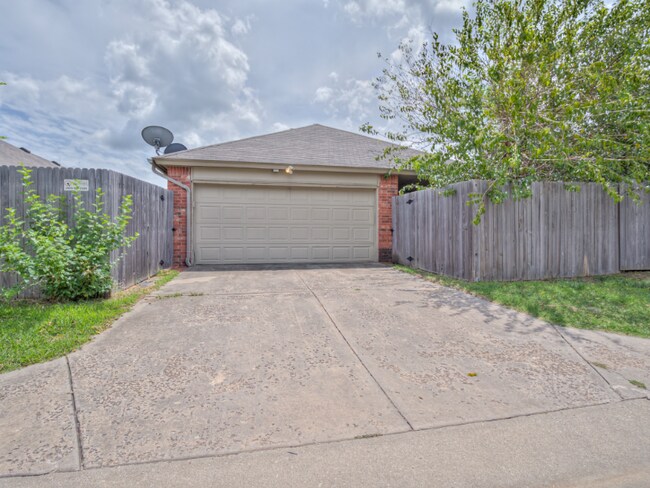 Photo - 1409 SW 24th St