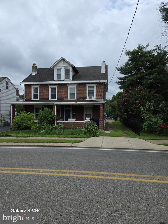 Building Photo - 462 New Elm St Rental