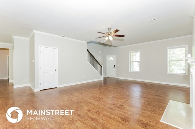 Photo - 180 Ambergate Dr