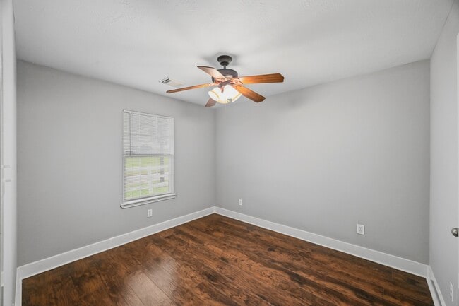Photo - 20967 Young Meadows Way