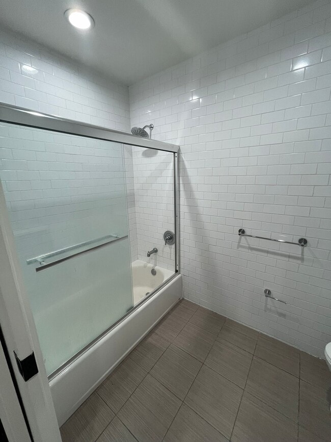 Photo - 1155 Elizabeth Ave Unit 1155-2