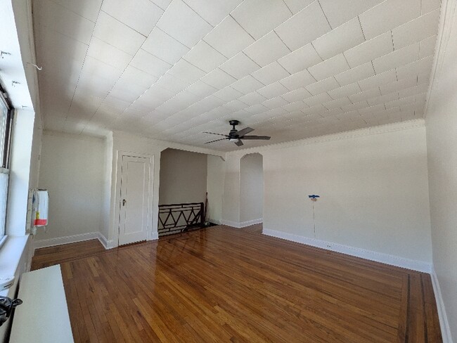 Photo - 52-21-5279 79th St Unit 2