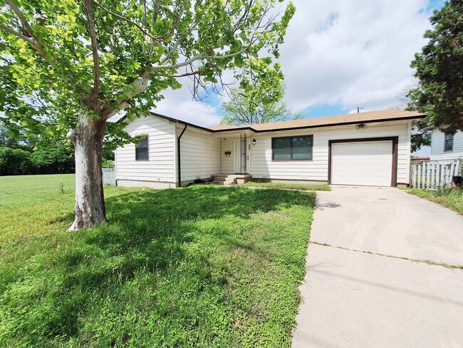 Photo - 907 Jefferis Ave