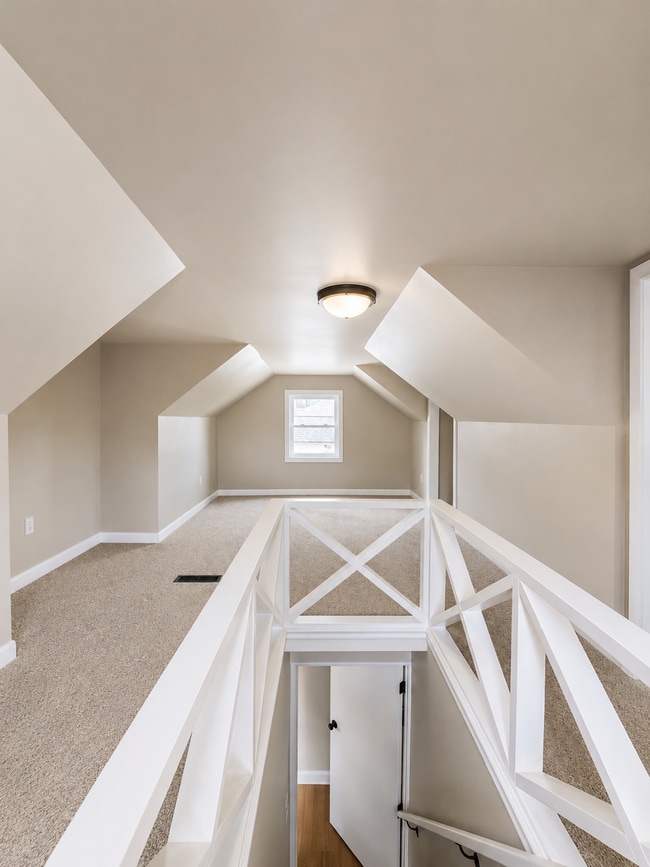 Photo - 186 W 44th St Unit 186 Rear W 44th St Shadyside OH