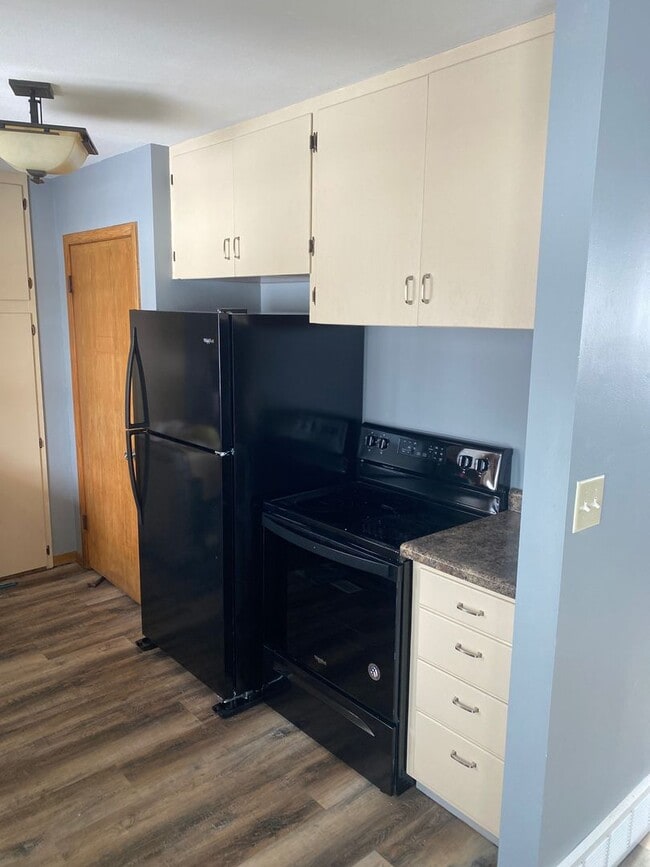 Photo - Single family house for rent