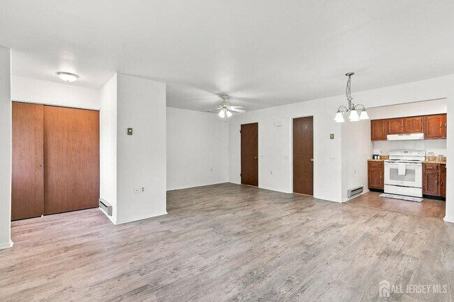 11 Spring St