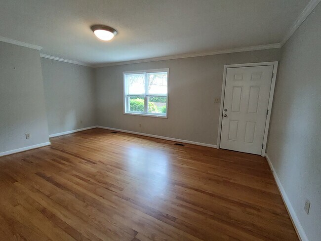 Photo - 908 Athens Dr