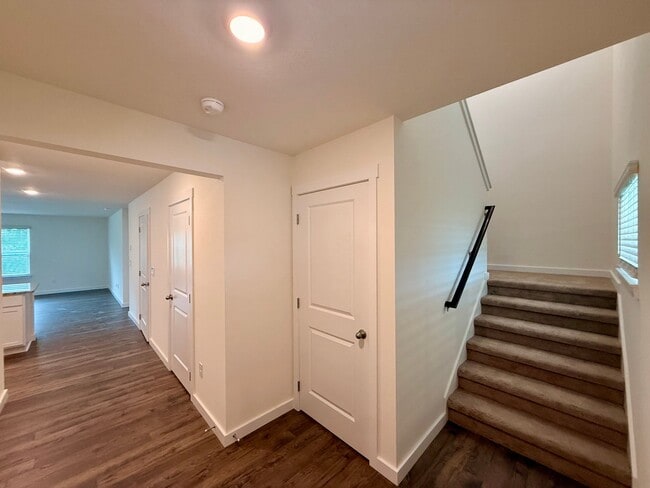 Photo - 6837 Beeler Rd