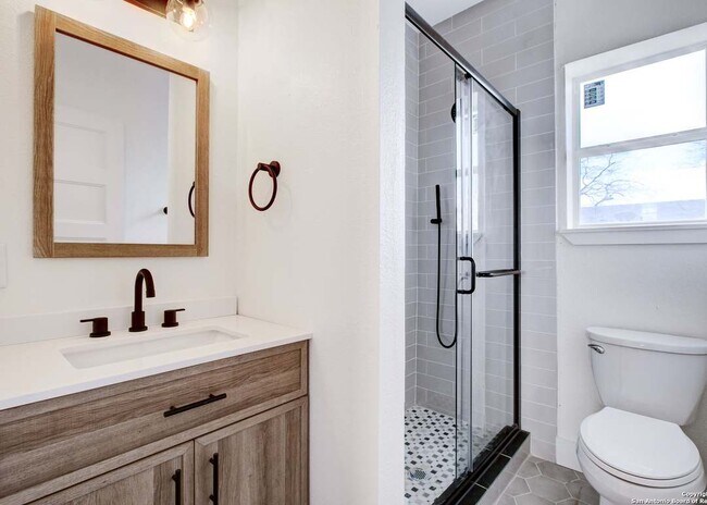 Photo - 415 S Olive St