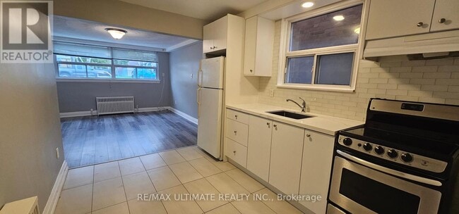 Photo - 18 Avon Dr Unité Bsmt