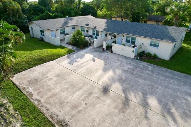 Photo - 4620 Kelmar Dr