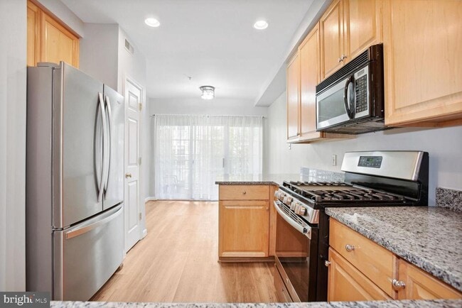 Photo - 1581 Leeds Castle Dr