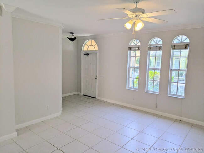 Photo - 143 Middlebury Dr