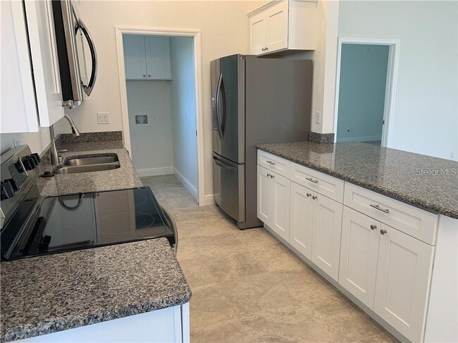 Photo - 266 Rockwood St NW