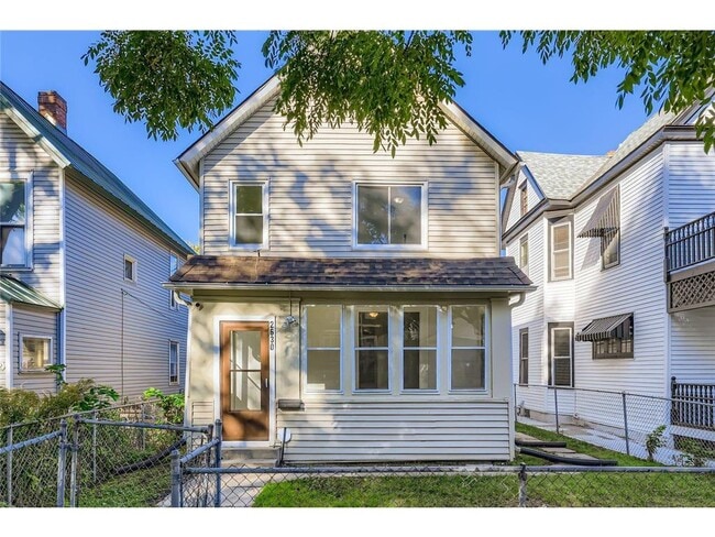 Building Photo - 2630 14th Ave S