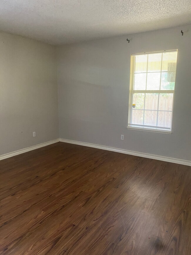 3508 Sabine Ave
