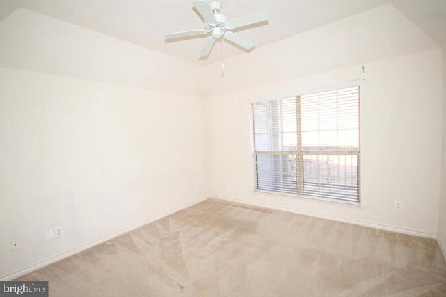 Photo - 3916 Penderview Dr Unit 426