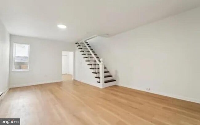Building Photo - 19 W Seymour St Rental