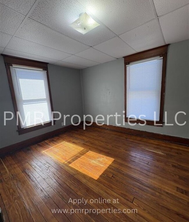 Photo - 4 Bedrooms/ 2 bathrooms House