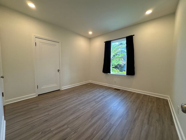 Photo - 114 N Hatton Ave