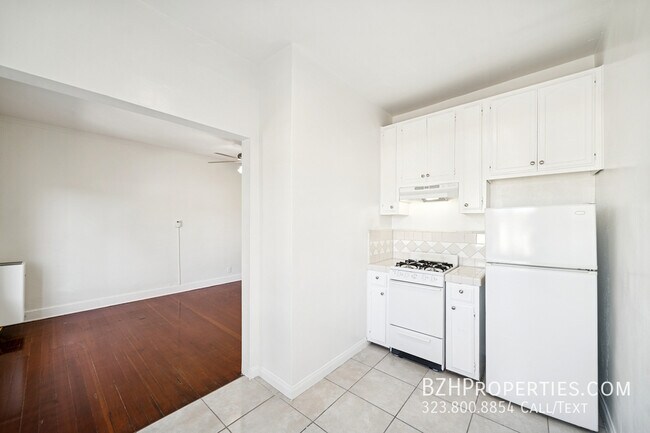 Photo - 1267 Vin Scully Ave Unit 28