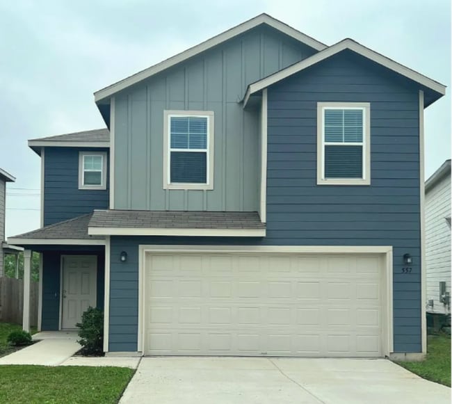 Building Photo - Like-New 4BR Home w/ Huge Backyard + W/D Included | $500 Move-In Credit