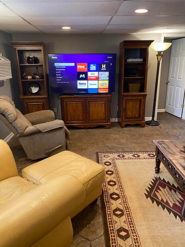 Photo - 1601 Hinkson Ave