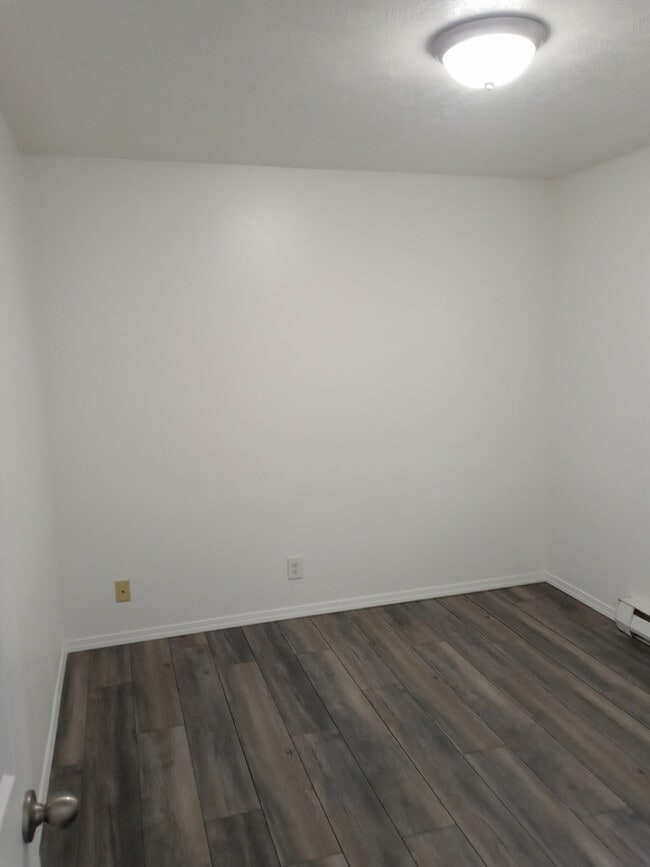 Bedroom 1 - 1712 E Cataldo Ave